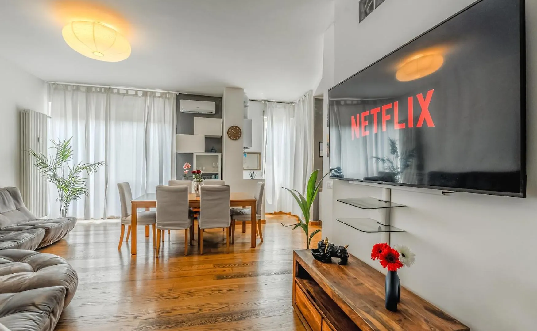 Luxury Apartment In Navigli ミラノ
